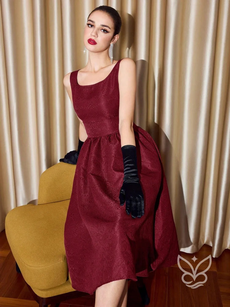 Vestido A-Line Texturizado Com Alças Largas E Elegância Vestido A-Line Texturizado Com Alças Largas E Elegância