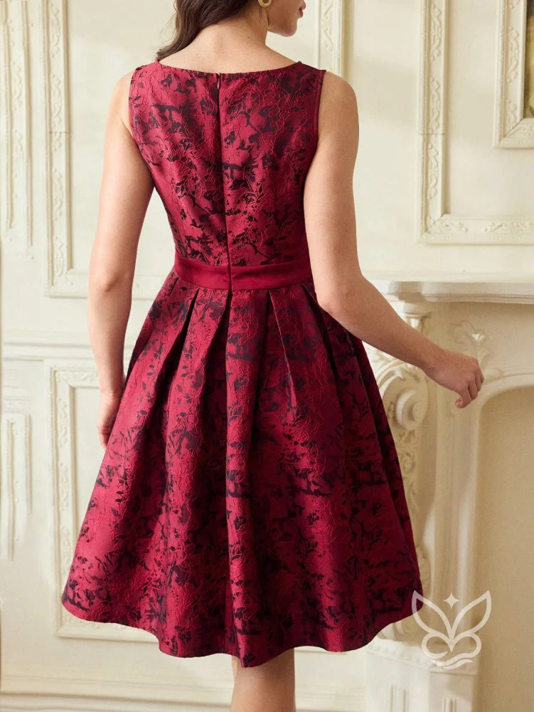 Vestido A-Line Texturizado Com Cintura Marcada E Laço Vestido A-Line Texturizado Com Cintura Marcada E Laço