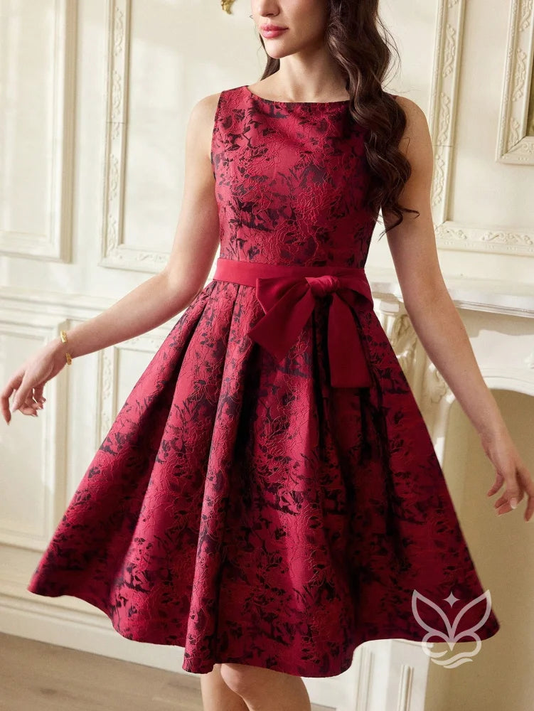 Vestido A-Line Texturizado Com Cintura Marcada E Laço Vestido A-Line Texturizado Com Cintura Marcada E Laço
