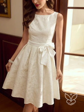 Vestido A-Line Texturizado Com Cintura Marcada E Laço Branco / PP Vestido A-Line Texturizado Com Cintura Marcada E Laço