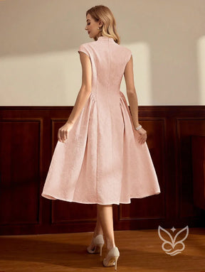 Vestido A-Line Texturizado Com Gola Alta E Elegância Vestido A-Line Texturizado Com Gola Alta E Elegância