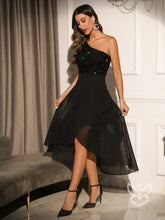 Vestido Assimétrico Ombro Só Com Paetês E Saia Fluida Preto / PP Vestido Assimétrico Ombro Só Com Paetês E Saia Fluida