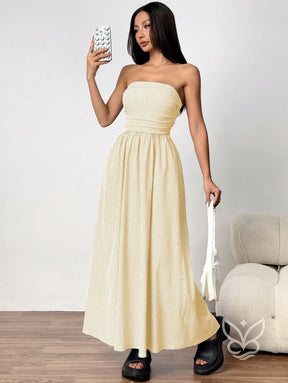 Vestido Bandeau Com Estampa Listrada E Caimento Solto Vestido Bandeau Com Estampa Listrada E Caimento Solto