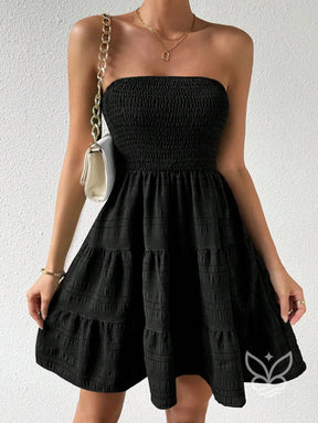 Vestido Bandeau Com Franzidos E Barra Plissada Vestido Bandeau Com Franzidos E Barra Plissada