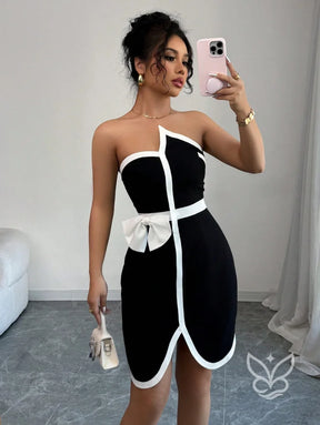 Vestido Bandeau Com Laço Decorativo E Detalhe Contrastante Vestido Bandeau Com Laço Decorativo E Detalhe Contrastante