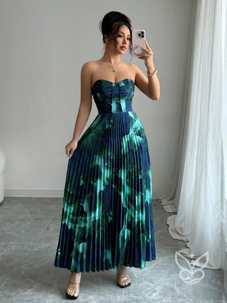 Vestido Bandeau Plissado Com Cintura Marcada E Estampa Tie Dye Verde / PP Vestido Bandeau Plissado Com Cintura Marcada