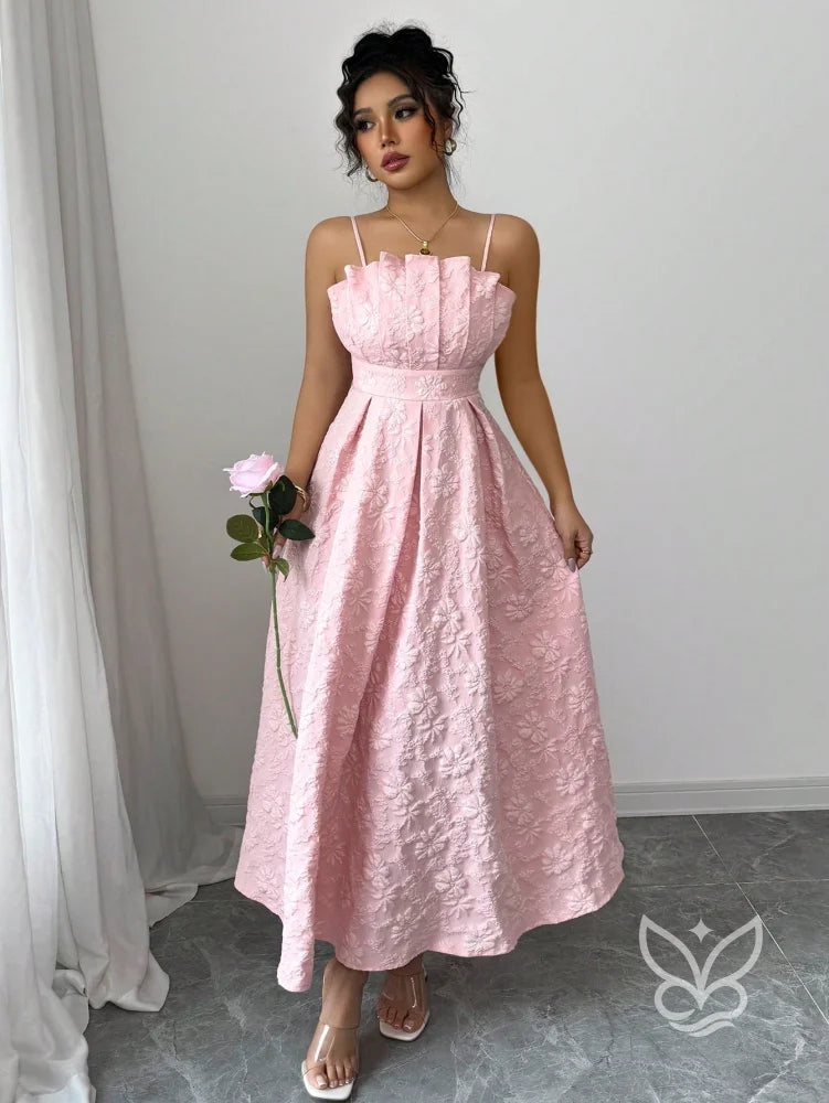 Vestido Bustier Luxuoso com Barra A-Line e Detalhe em Pétalas Rosa Chiclete / PP Vestido Bustier Luxuoso com Barra