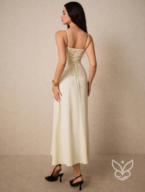 Vestido Casual com Franzido no Busto e Alças Finas Vestido Casual com Franzido no Busto e Alças Finas