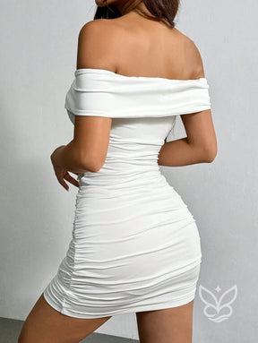 Vestido Ciganinha Justo Com Franzido E Decote Transpassado Vestido Ciganinha Justo Com Franzido E Decote Transpassado