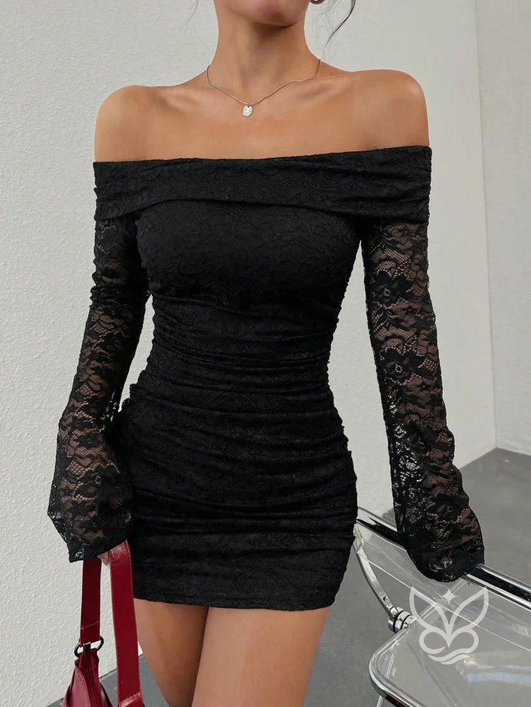 Vestido Ciganinha Justo Com Manga Longa De Renda Preto / PP Vestido Ciganinha Justo Com Manga Longa De Renda