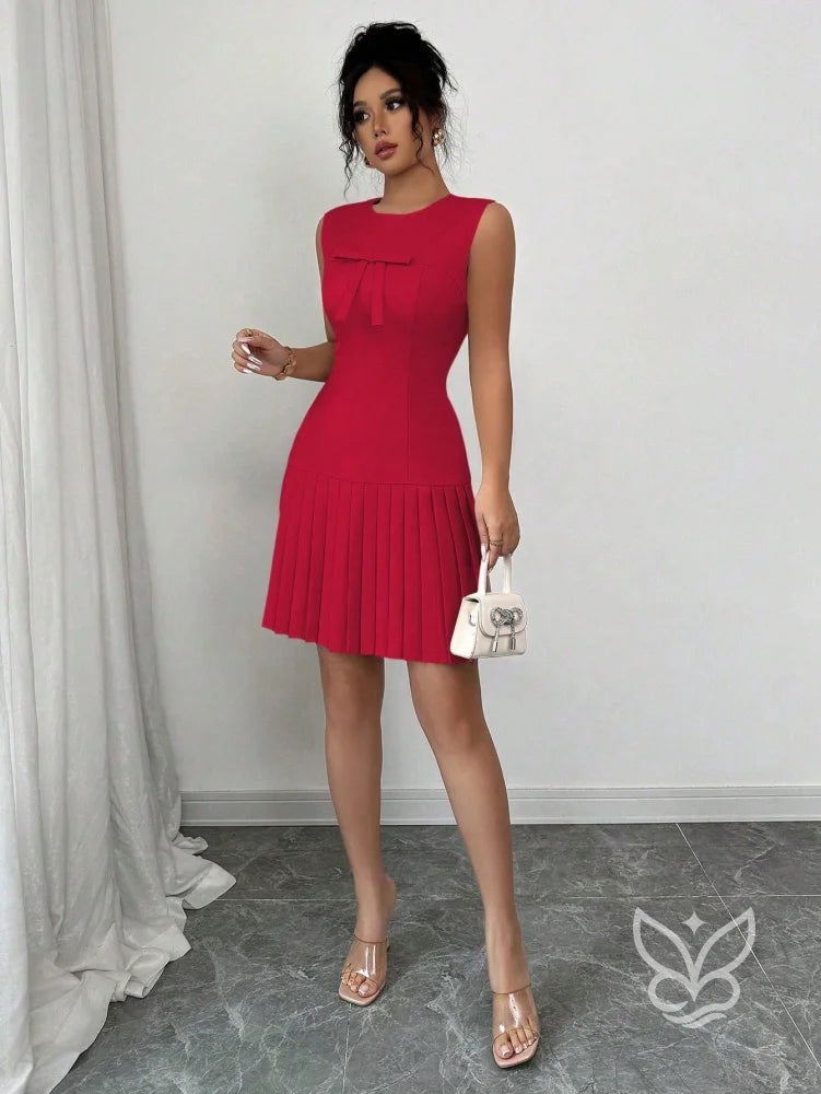 Vestido Com Laço No Decote E Saia Plissada Delicada Vermelho / PP Vestido Com Laço No Decote E Saia Plissada Delicada