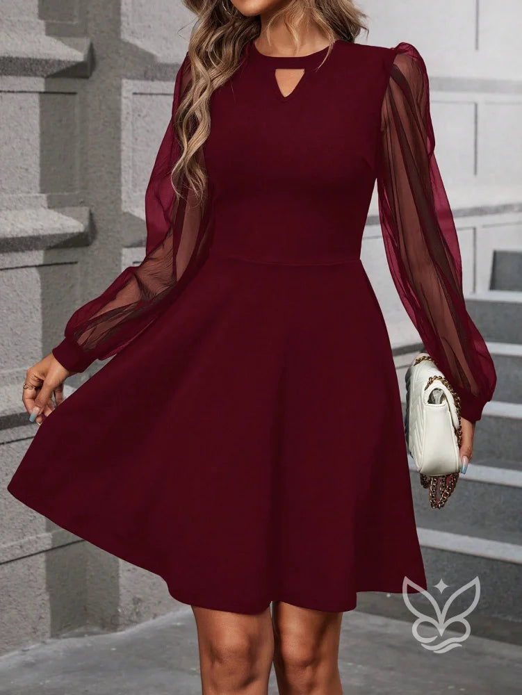 Vestido Com Manga Longa De Tule E Recorte No Decote Vinho / PP Vestido Com Manga Longa De Tule E Recorte No Decote