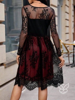 Vestido Com Tule Bordado Manga Longa E Alta Elasticidade Vestido Com Tule Bordado Manga Longa E Alta Elasticidade