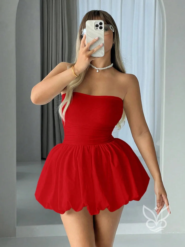 Vestido Curto Bandeau Com Manga Bufante E Caimento Ajustado Vestido Curto Bandeau Com Manga Bufante E Caimento Ajustado