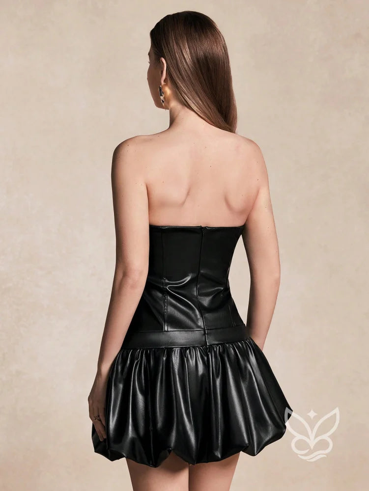 Vestido Curto Bandeau Em Couro Com Caimento Ajustado Vestido Curto Bandeau Em Couro Com Caimento Ajustado