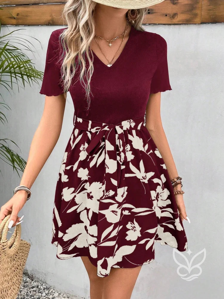 Vestido Curto Bicolor Com Estampa Floral E Cintura Marcada Vinho / PP Vestido Curto Bicolor Com Estampa Floral E