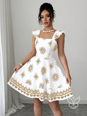 Vestido Curto Com Amarração Nas Costas E Mangas Fluídas Vestido Curto Com Amarração Nas Costas E Mangas Fluídas