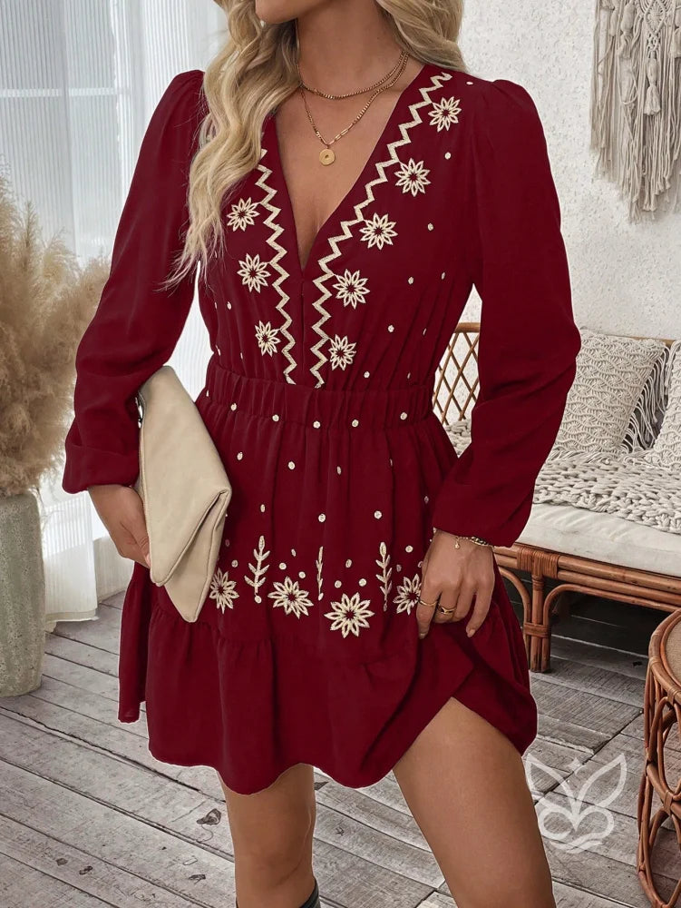 Vestido Curto Com Bordado Étnico E Manga Longa Vinho / PP Vestido Curto Com Bordado Étnico E Manga Longa