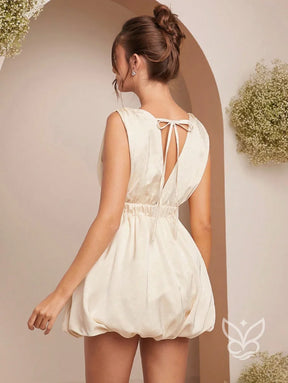 Vestido Curto Com Decote Profundo Franzido E Barra Bufante Vestido Curto Com Decote Profundo Franzido E Barra Bufante