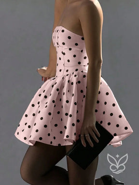 Vestido Curto Cropped Halter Cintura Franzida E Costas Borboleta Vestido Curto Cropped Halter Cintura Franzida E Costas
