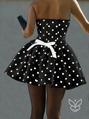 Vestido Curto Cropped Halter Cintura Franzida E Costas Borboleta Vestido Curto Cropped Halter Cintura Franzida E Costas