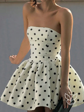 Vestido Curto Cropped Halter Cintura Franzida E Costas Borboleta Branco / PP Vestido Curto Cropped Halter Cintura
