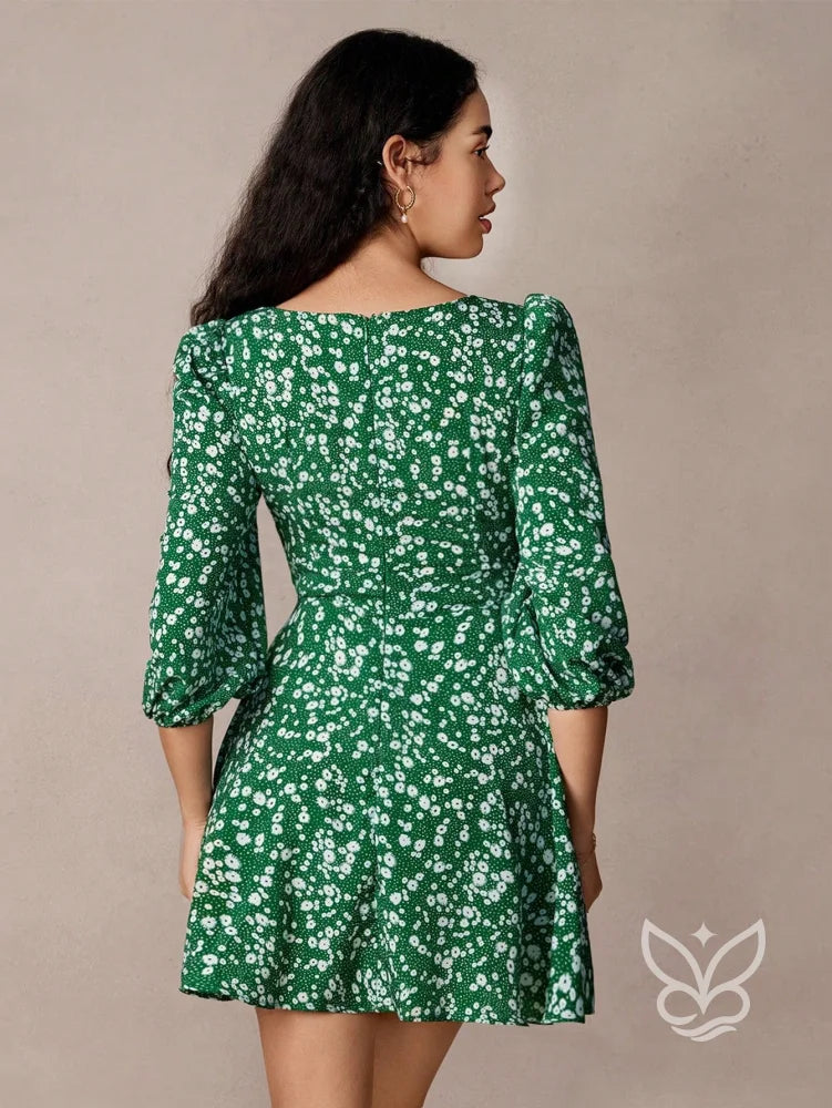 Vestido Curto Envelope Com Estampa Floral E Manga Bufante Vestido Curto Envelope Com Estampa Floral E Manga Bufante