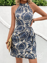 Vestido Curto Estampado Com Gola Alta E Recorte Lateral Azul / PP Vestido Curto Estampado Com Gola Alta E Recorte