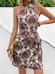 Vestido Curto Estampado Com Gola Alta E Recorte Lateral Café / PP Vestido Curto Estampado Com Gola Alta E Recorte