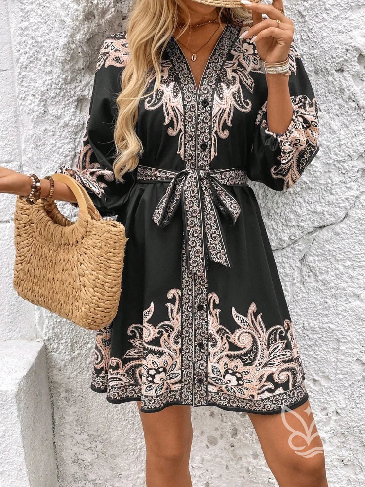 Vestido Curto Estampado Com Manga 3/4 E Decote V Vestido Curto Estampado Com Manga 3/4 E Decote V