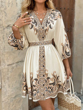 Vestido Curto Estampado Com Manga 3/4 E Decote V Damasco / PP Vestido Curto Estampado Com Manga 3/4 E Decote V