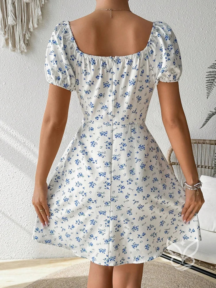 Vestido Curto Floral Com Manga Bufante E Decote Franzido Vestido Curto Floral Com Manga Bufante E Decote Franzido