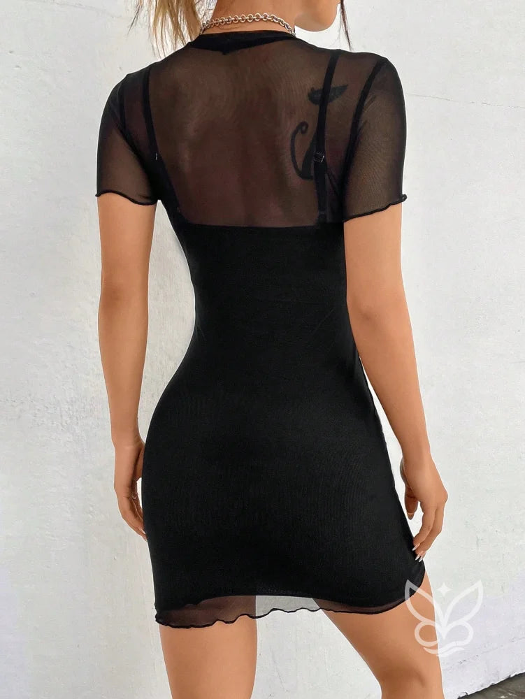 Vestido Curto Justo Com Transparência E Manga Curta Vestido Curto Justo Com Transparência E Manga Curta