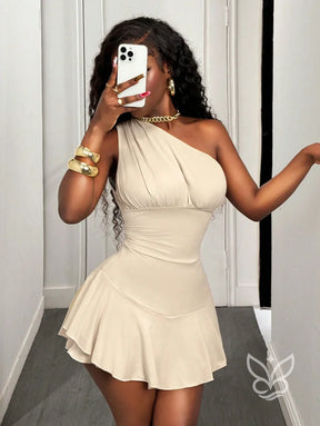 Vestido Curto Ombro Único Com Babados E Modelagem Ajustada Vestido Curto Ombro Único Com Babados E Modelagem Ajustada