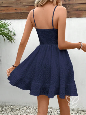 Vestido Curto Rodado Com Alça Fina E Cintura Marcada Vestido Curto Rodado Com Alça Fina E Cintura Marcada