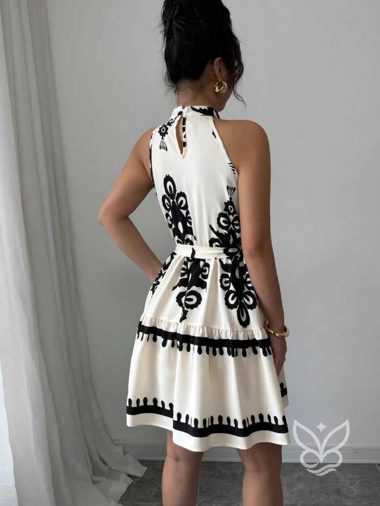 Vestido Curto Sem Manga Com Caimento Solto E Estilo Casual Vestido Curto Sem Manga Com Caimento Solto E Estilo Casual