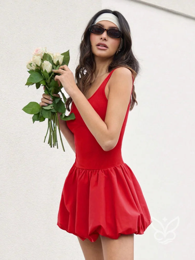 Vestido Curto Sem Manga Com Cintura Franzida E Barra Bufante Vestido Curto Sem Manga Com Cintura Franzida E Barra
