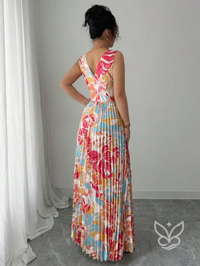 Vestido Curto Sem Manga Com Decote Profundo E Fenda Aberta Vestido Curto Sem Manga Com Decote Profundo E Fenda Aberta