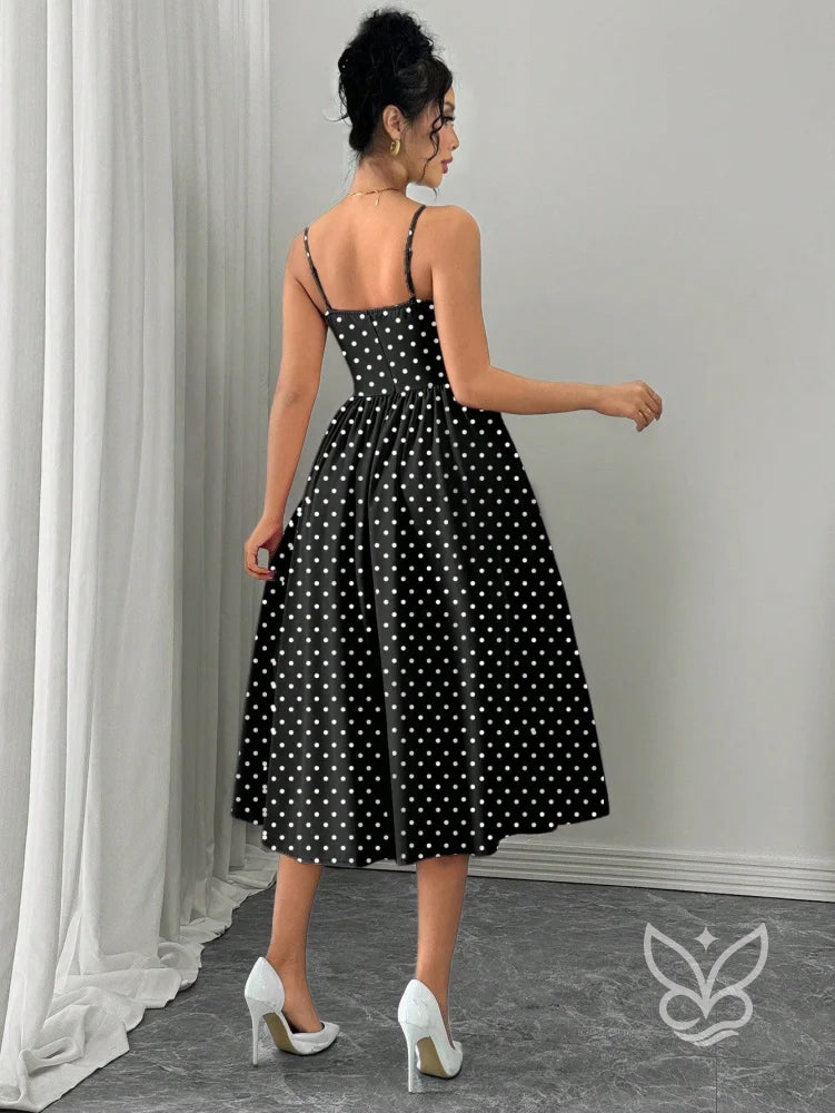 Vestido Flare Com Costas Abertas E Cintura Marcada Vestido Flare Com Costas Abertas E Cintura Marcada