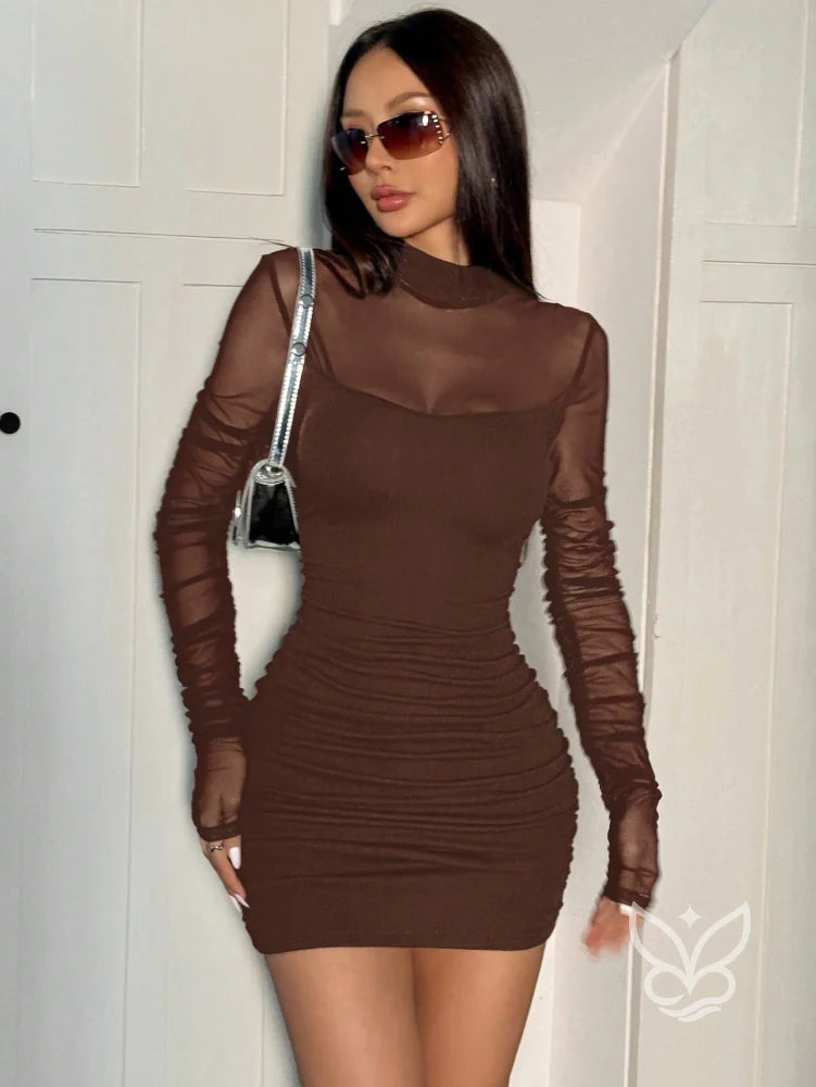 Vestido Justo Curto Com Manga Longa E Transparência Castanho / PP Vestido Justo Curto Com Manga Longa E Transparência
