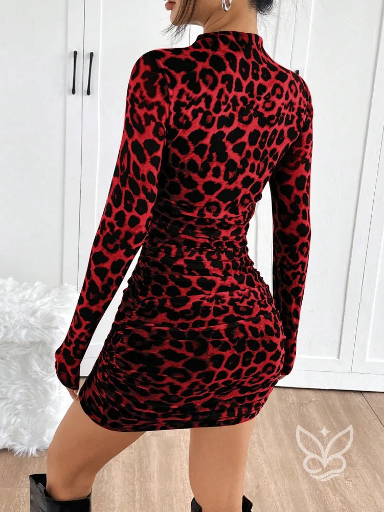Vestido Justo De Manga Longa Com Estampa Animal Print Vestido Justo De Manga Longa Com Estampa Animal Print