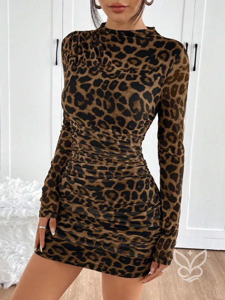 Vestido Justo De Manga Longa Com Estampa Animal Print Vestido Justo De Manga Longa Com Estampa Animal Print