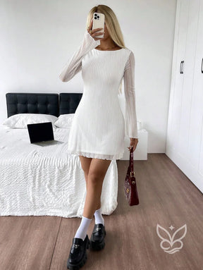 Vestido Justo De Manga Longa Com Transparência E Brilho Vestido Justo De Manga Longa Com Transparência E Brilho
