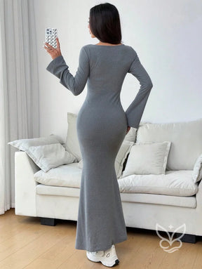 Vestido Longo Ajustado Com Manga Longa E Decote Quadrado Vestido Longo Ajustado Com Manga Longa E Decote Quadrado