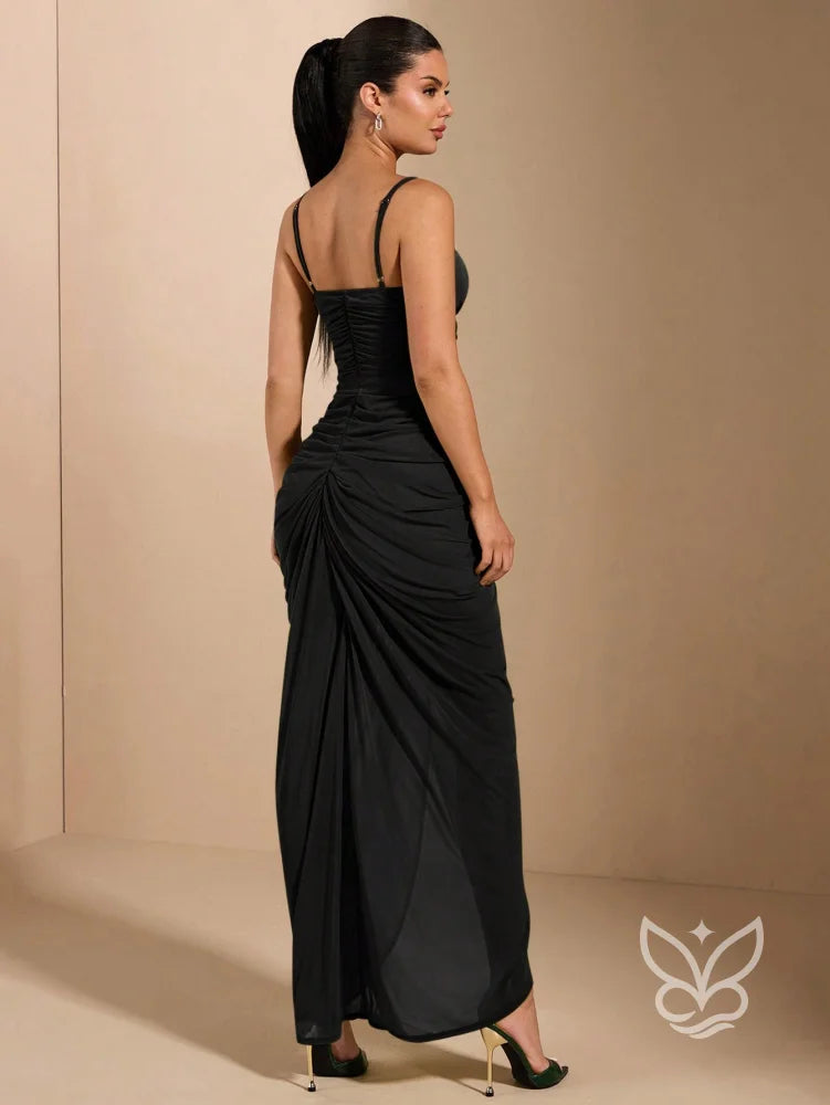 Vestido Longo Franzido Com Alças Finas E Babado Central Vestido Longo Franzido Com Alças Finas E Babado Central