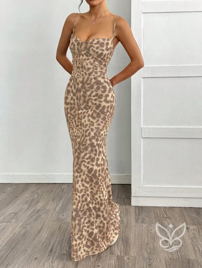 Vestido Longo Justo Com Alça Fina E Estampa Animal Print Vestido Longo Justo Com Alça Fina E Estampa Animal Print