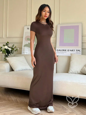 Vestido Longo Justo Com Cintura Marcada E Manga Curta Vestido Longo Justo Com Cintura Marcada E Manga Curta