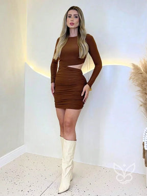 Vestido Manga Longa com Recorte e Modelagem Justa Vestido Justo com Manga Longa e Recorte na Cintura