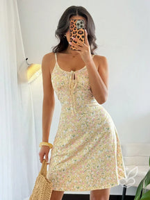 Vestido Midi Casual Com Alça Fina E Estampa Delicada Amarela / PP Vestido Midi Casual Com Alça Fina E Estampa Delicada
