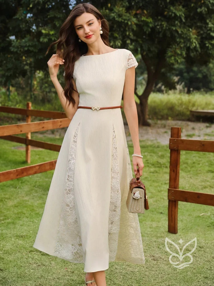 Vestido Midi Com Renda Lateral E Cintura Marcada Charmosa Vestido Midi Com Renda Lateral E Cintura Marcada Charmosa